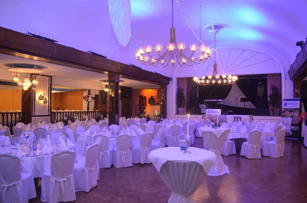Hotel Zur Post Neubruchhausen ภายนอก รูปภาพ