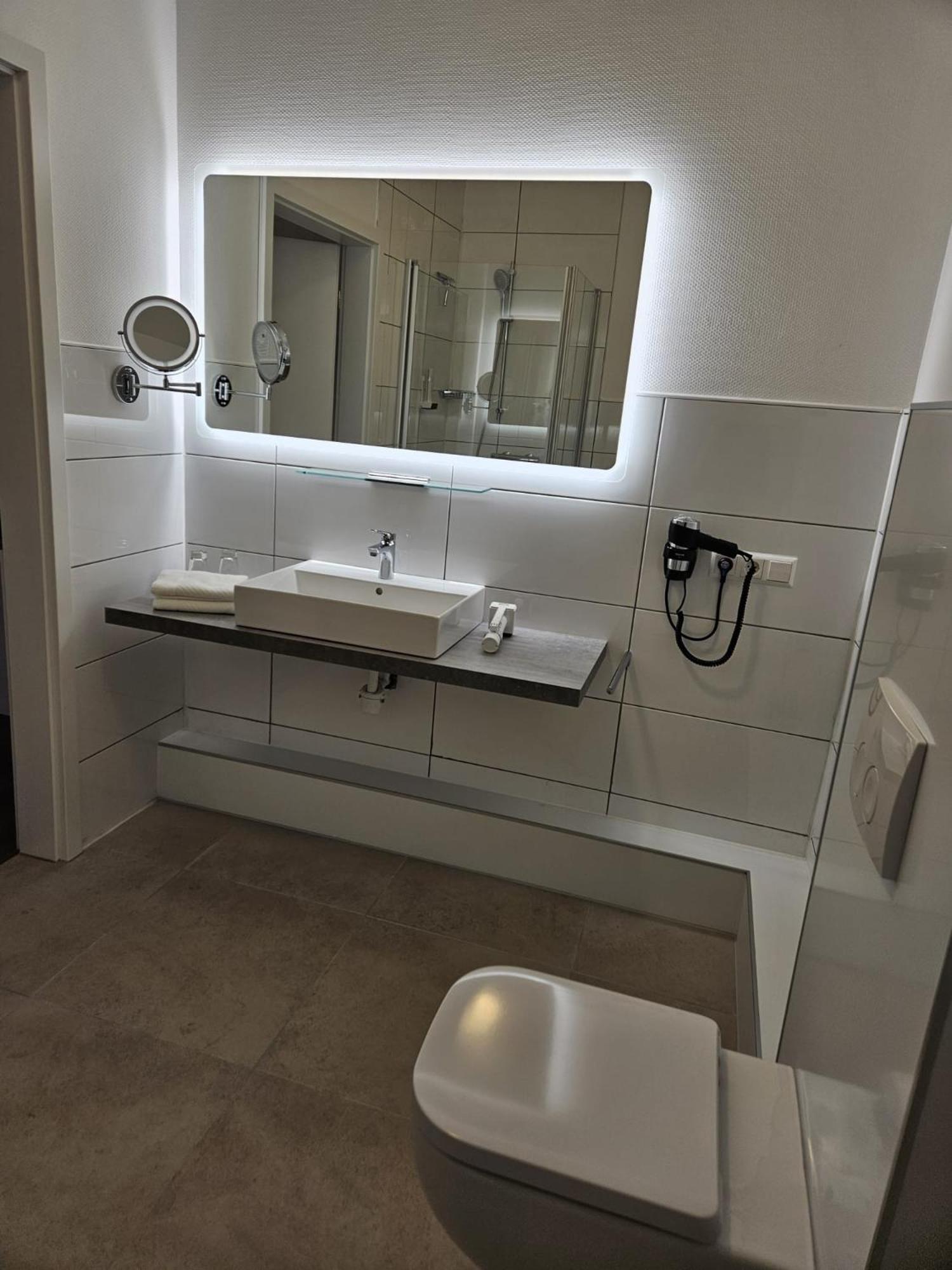 Hotel Zur Post Neubruchhausen ภายนอก รูปภาพ