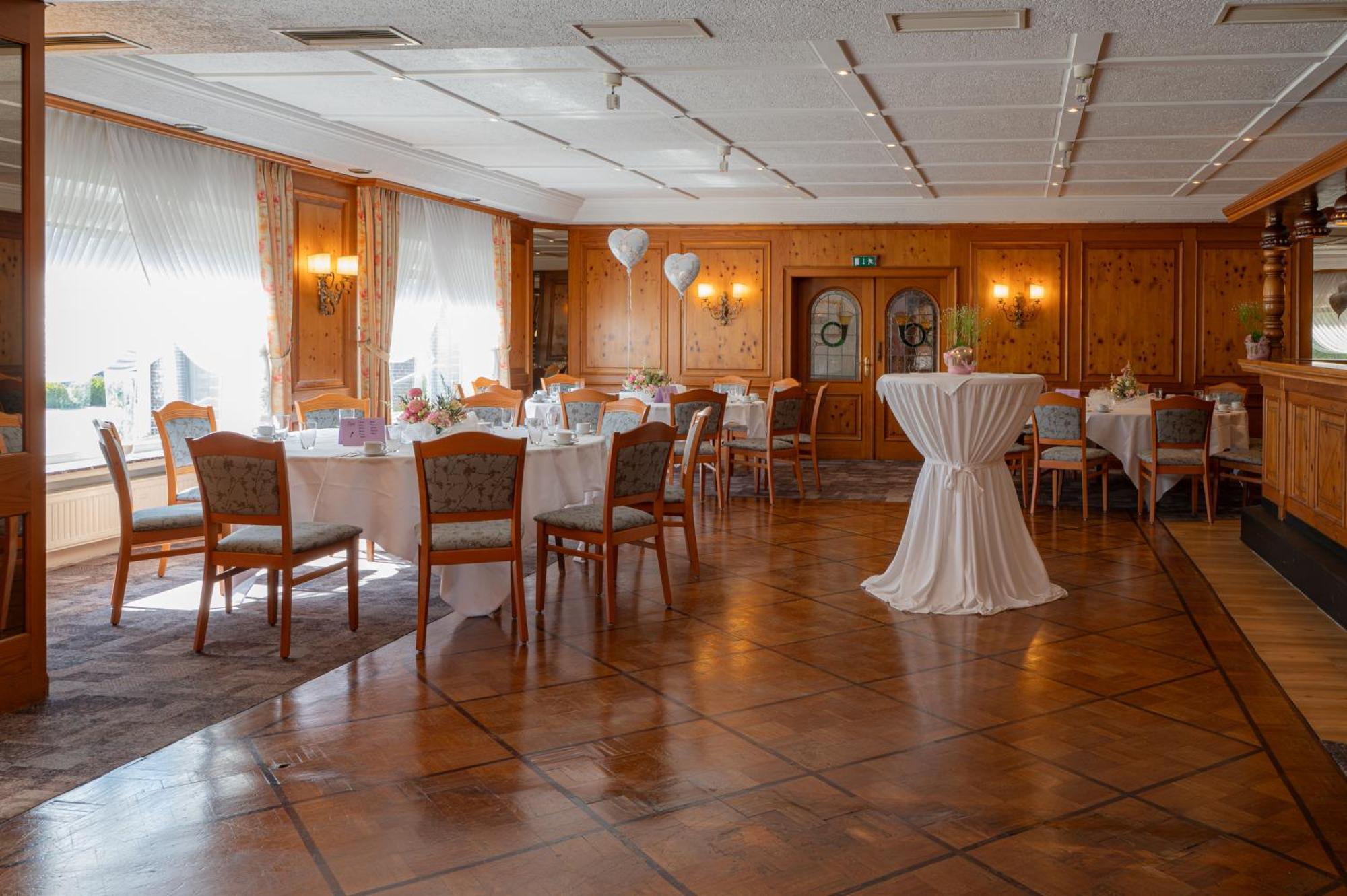 Hotel Zur Post Neubruchhausen ภายนอก รูปภาพ