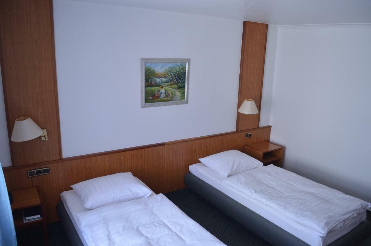 Hotel Zur Post Neubruchhausen ภายนอก รูปภาพ